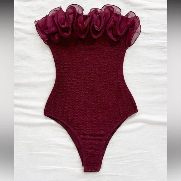 🌱🦢4 FOR $15!🦢🌱 Burgundy womens ruffle bodysuit - Picture 2 of 3